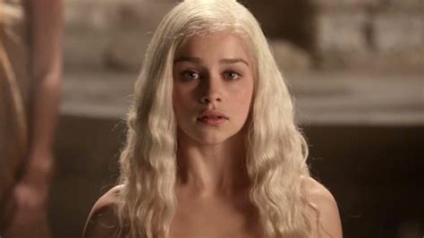 daenerys targaryen nude|Emilia Clarke on nude Game of Thrones scene: I didnt use a。